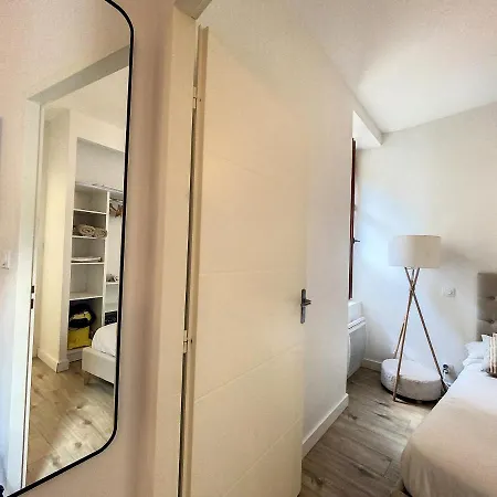 ღ Le Cosy Brienne • T2 Au Centre-ville ღ Metro Apartmán