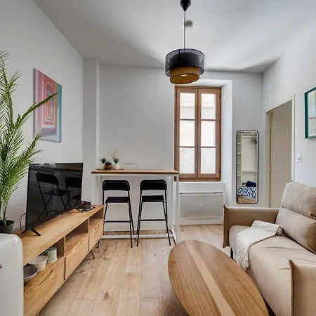 Apartamento ღ Le Cosy Brienne • T2 Au Centre-ville ღ Métro *